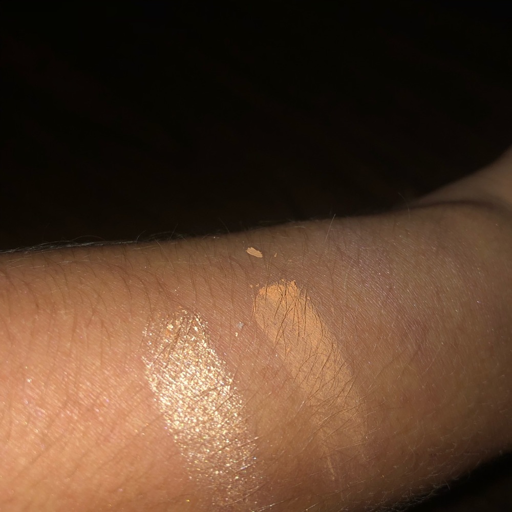 eyeshadow - Picture 2 of 2